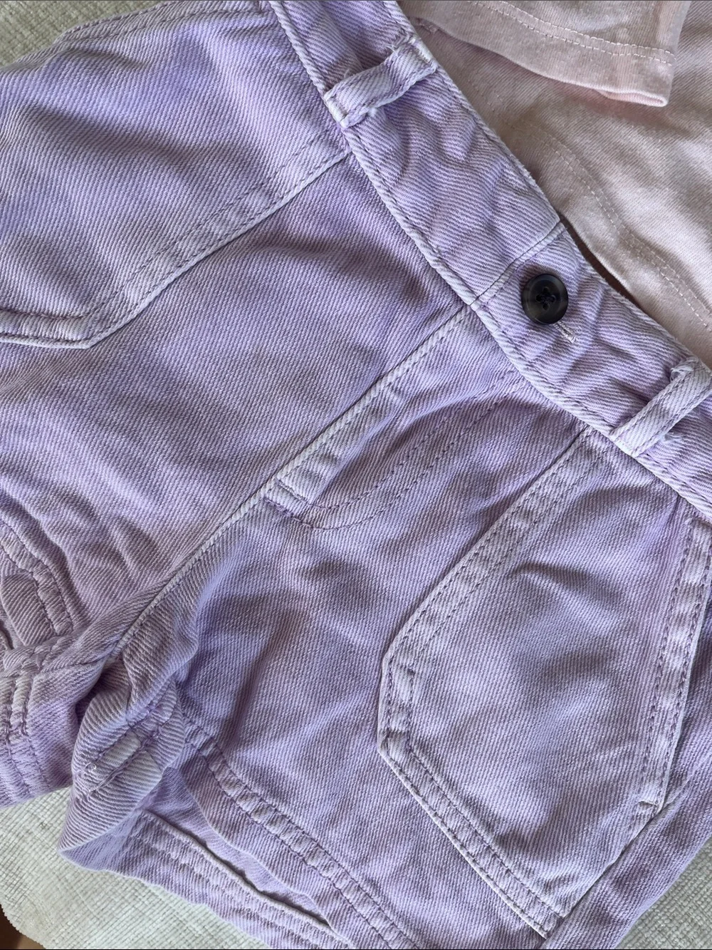 Girls Pink Butterfly Graphic Tee with Ruffle Details (no stains > iron’s water)